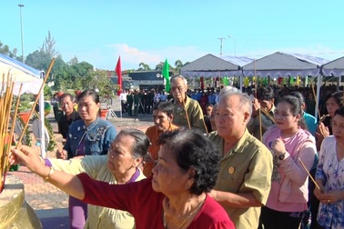 Cải táng 54 hài cốt liệt sĩ quân tình nguyện và chuyên gia Việt Nam