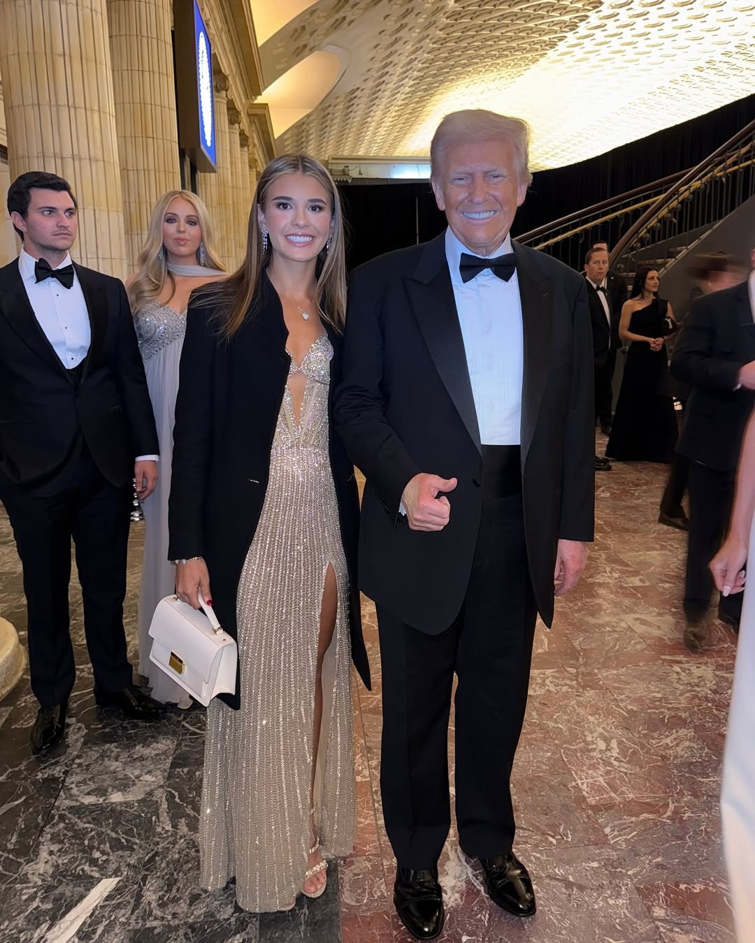 Cháu gái Tổng thống Trump 18 tuổi đã là triệu phú USD nhờ tài năng đặc biệt - 1