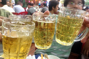 Cơn lốc “ma men”: “1001” lý do để... nhậu