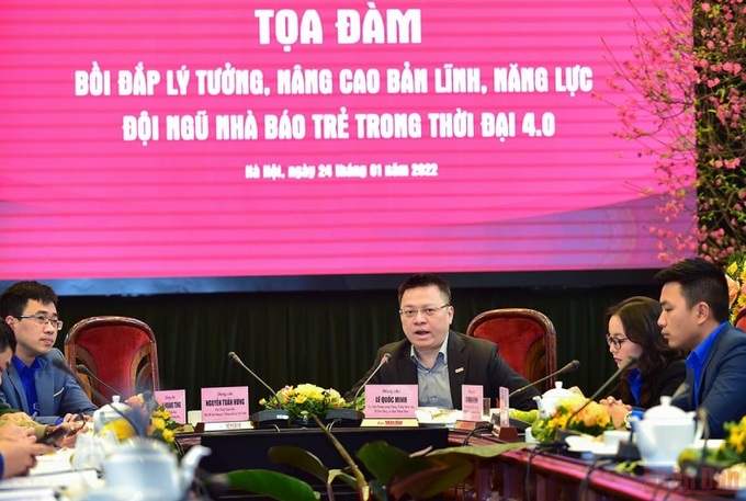 Ủy viên Trung ương Đảng, Tổng Biên tập Báo Nhân Dân, Phó Trưởng ban Tuyên giáo Trung ương, Chủ tịch Hội Nhà báo Việt Nam Lê Quốc Minh phát biểu tại toạ đàm.
