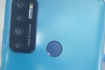 Lộ diện smartphone mới của Vsmart với 4 camera, màn hình "đục lỗ"