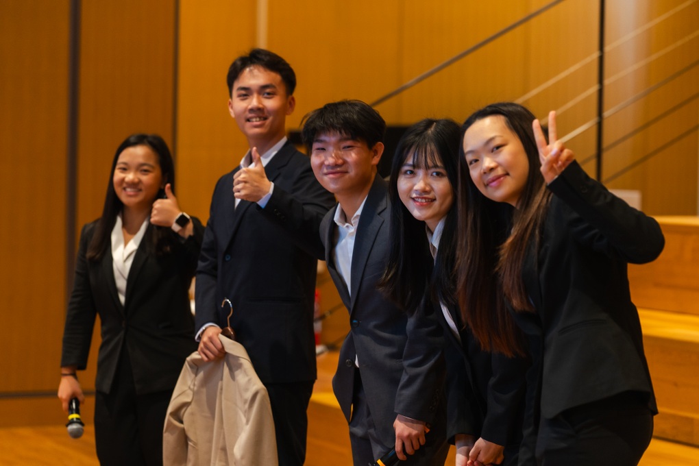 Fast Retailing tạo cơ hội cho sinh viên tiếp cận môi trường làm việc quốc tế - 2 Fast Retailing tạo cơ hội cho sinh viên tiếp cận môi trường làm việc quốc tế - 2