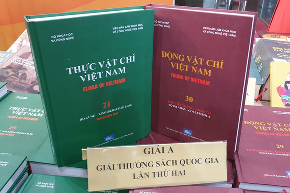 Vì sao Giải thưởng sách Quốc gia lần thứ 3 bị khuyết 2 giải A? - 3 Vì sao Giải thưởng sách Quốc gia lần thứ 3 bị khuyết 2 giải A? - 3