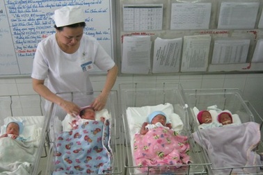 Nhiều nguy hiểm rình rập các bé trong ca sinh 5