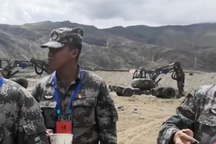 Trung Quốc bị nghi dùng máy xúc đặc biệt xây công trình gần biên giới Ấn Độ