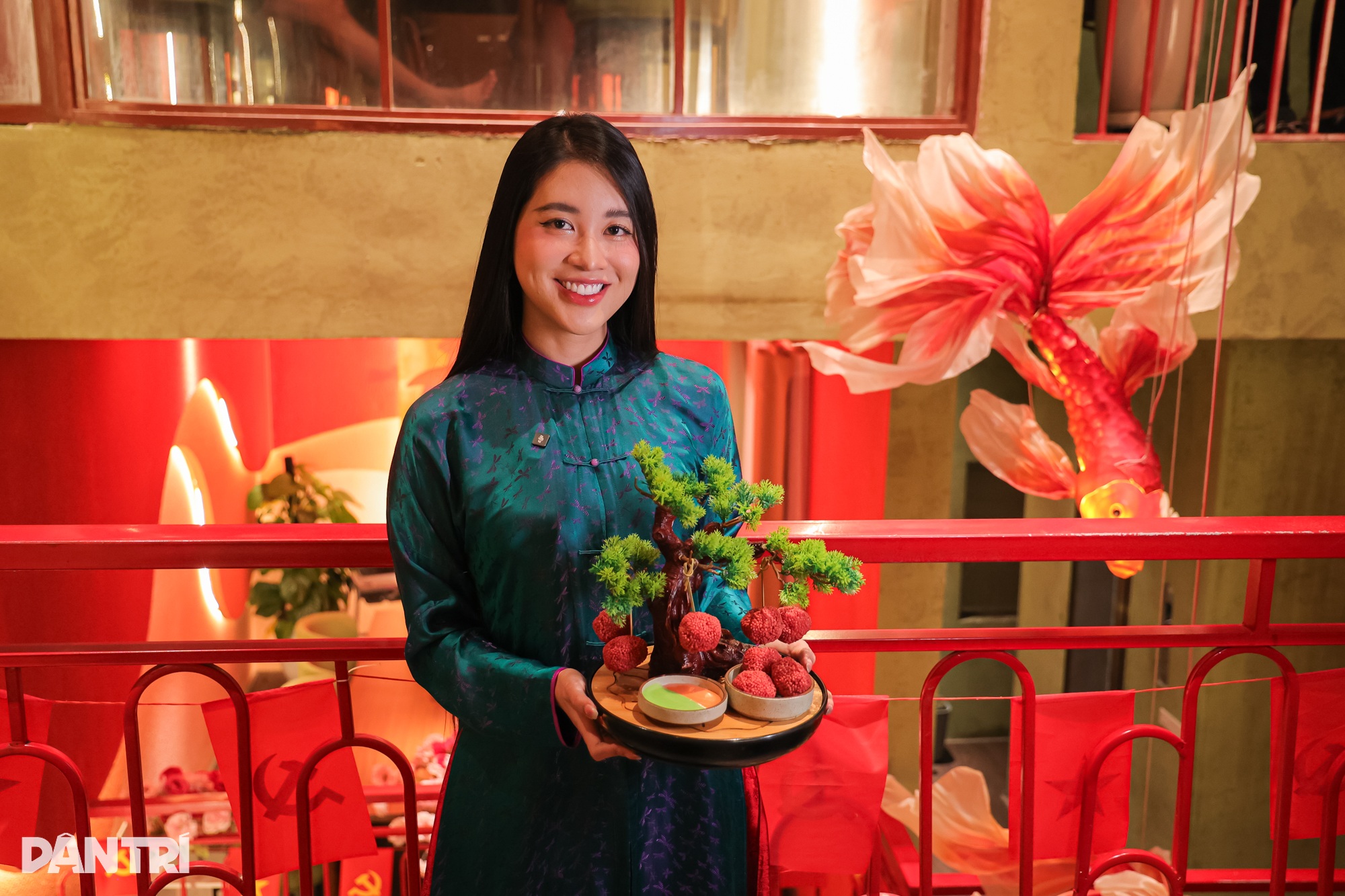 Quán ở Hà Nội mang cả cây vải lên bàn ăn, khách rần rần check-in - 6 Quán ở Hà Nội mang cả cây vải lên bàn ăn, khách rần rần check-in - 6