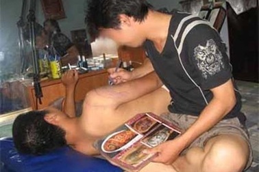 Nguy cơ lây lan bệnh tật từ xăm thẩm mỹ