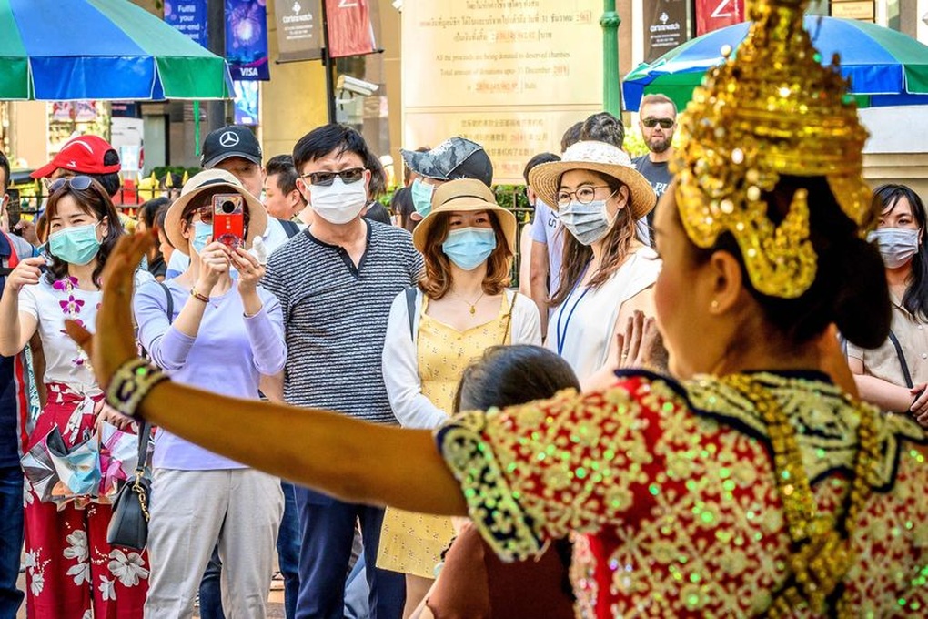 Khách Trung Quốc du lịch trở lại nhưng số lượng vẫn chưa thấm là bao - 3 Khách Trung Quốc du lịch trở lại nhưng số lượng vẫn chưa thấm là bao - 3