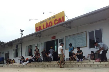 Ga Lào Cai giảm 10% giá vé tàu cho học sinh đi thi đại học