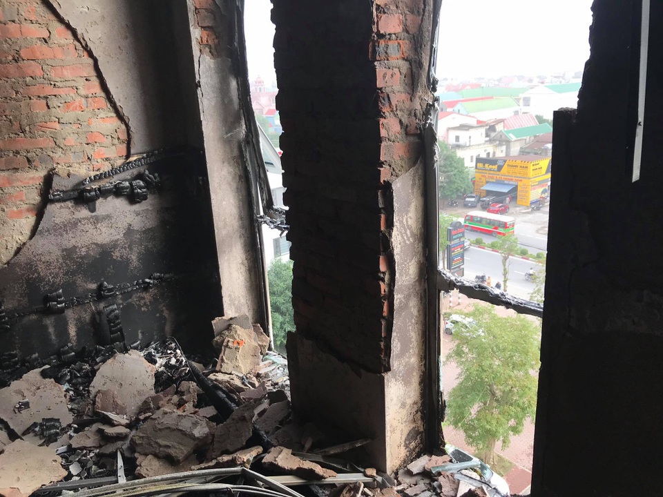 Cháy khách sạn Vinh Plaza, khách tháo chạy tán loạn - 9 Cháy khách sạn Vinh Plaza, khách tháo chạy tán loạn - 9