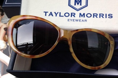 Nhiều món đồ xa xỉ đồng loạt giảm giá trong "ngày lễ mua sắm" Black Friday