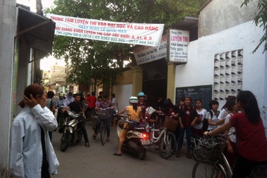 Sĩ tử “quay lưng” với lò luyện thi cấp tốc