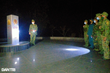 "Tự hào là người lính biên phòng canh cho dân đón Tết"