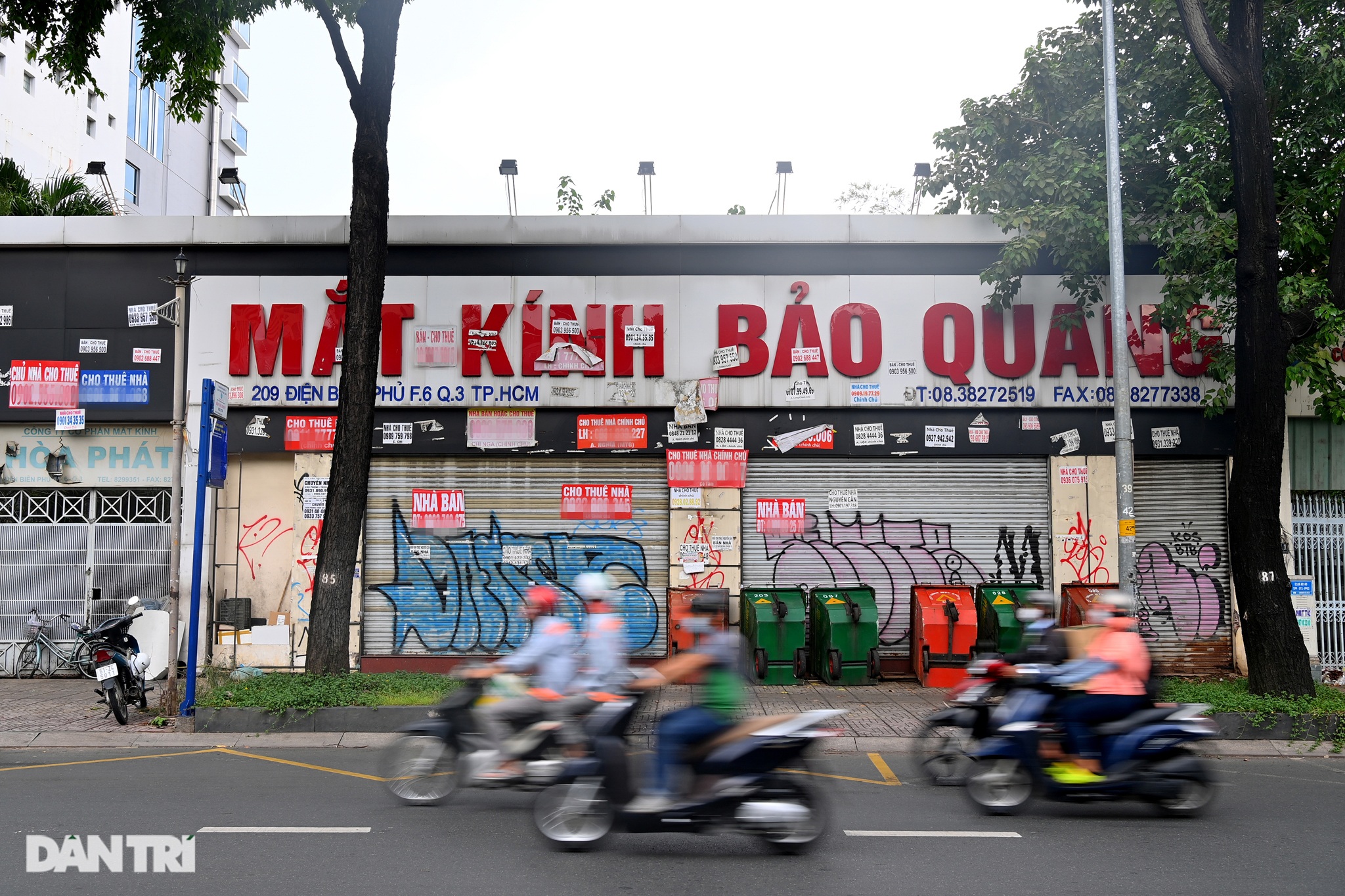 Tràn ngập biển cho thuê, bán nhà trên các tuyến phố trung tâm Sài Gòn - 19 Tràn ngập biển cho thuê, bán nhà trên các tuyến phố trung tâm Sài Gòn - 19