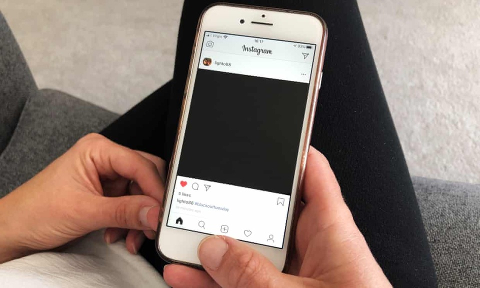 Facebook, Instagram tràn ngập màu đen trong ngày “Blackout Tuesday” - 2 Facebook, Instagram tràn ngập màu đen trong ngày “Blackout Tuesday” - 2