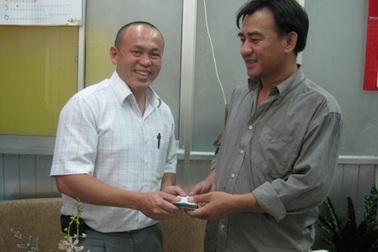 Việt kiều Úc giúp “người đàn bà khốn khổ” 60 triệu đồng