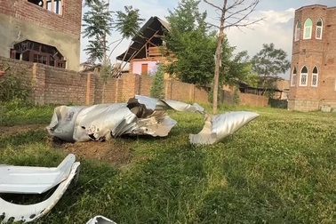 Mảnh vỡ máy bay tại khu vực Kashmir do Ấn Độ kiểm soát