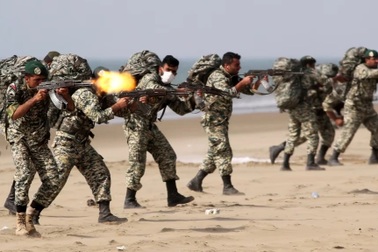 Iran tập trận quân sự giữa lúc Trung Đông "nóng như lửa"