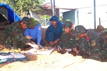 Khẩn trương tìm kiếm hài cốt liệt sỹ ở mộ chôn tập thể