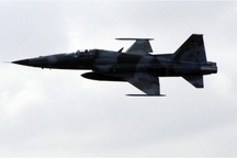 Kenya oanh kích nhóm phiến quân gây ra vụ thảm sát trường học 