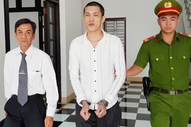 Rút đơn kháng cáo, thanh niên giết mẹ chấp nhận án tù chung thân