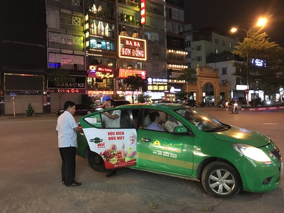 Tài xế taxi kiếm 2 triệu đồng/đêm nhờ Nghị định 100 - 2 Tài xế taxi kiếm 2 triệu đồng/đêm nhờ Nghị định 100 - 2