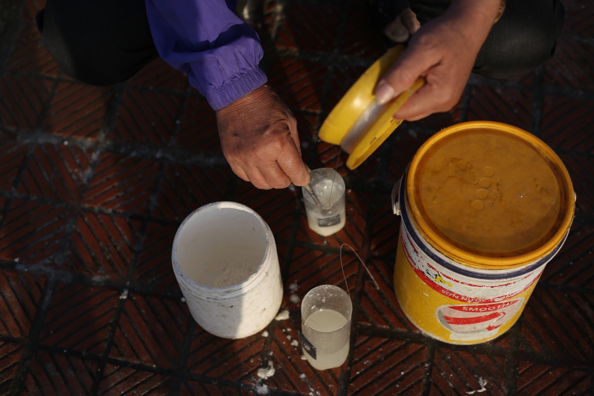 Độc đáo tuyệt chiêu câu cá bằng… chai nhựa có một không hai ở Đà Nẵng - 3 Độc đáo tuyệt chiêu câu cá bằng… chai nhựa có một không hai ở Đà Nẵng - 3