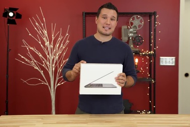 Cận cảnh MacBook Pro thế hệ mới vừa được Apple trình làng, giá lên đến 6.700USD