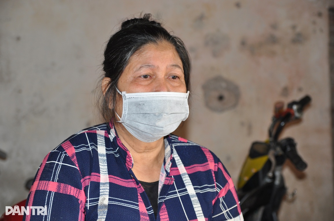 Bạn đọc báo Dân trí hỗ trợ người bố ung thư bàng quang hơn 100 triệu đồng - 3 Bạn đọc báo Dân trí hỗ trợ người bố ung thư bàng quang hơn 100 triệu đồng - 3