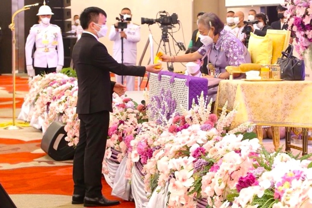 Thầy giáo miền núi được công chúa Thái Lan vinh danh - 1 Thầy giáo miền núi được công chúa Thái Lan vinh danh - 1