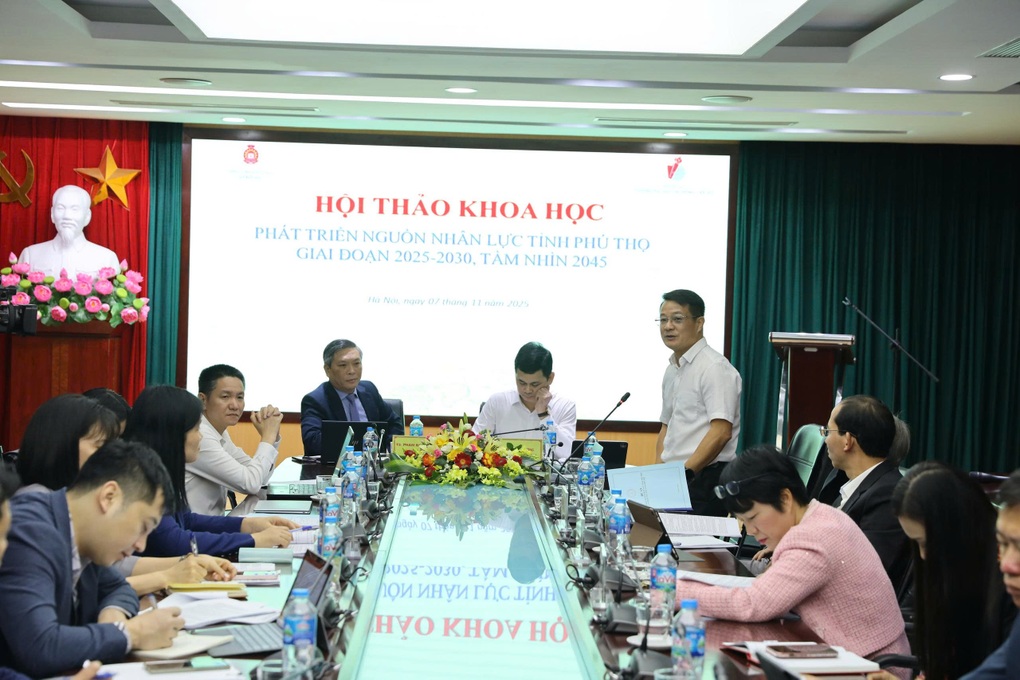 Đột phá đào tạo nhân lực để phát triển kinh tế - 3 Đột phá đào tạo nhân lực để phát triển kinh tế - 3