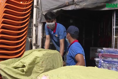 Doanh nghiệp, người lao động chung tay phòng chống dịch Covid-19.