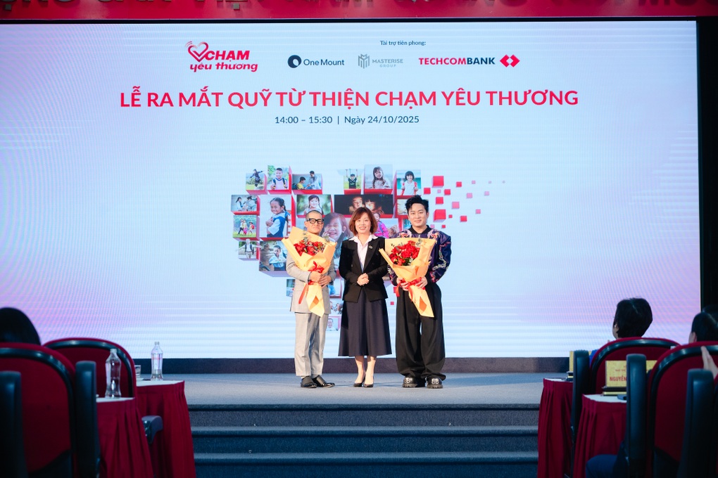 Ra mắt quỹ từ thiện Chạm Yêu Thương: Chạm yêu thương, gieo mầm hạnh phúc - 6 Ra mắt quỹ từ thiện Chạm Yêu Thương: Chạm yêu thương, gieo mầm hạnh phúc - 6