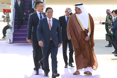 Thủ tướng bắt đầu chuyến thăm Ả-rập Xê-út, dự Hội nghị ASEAN - GCC