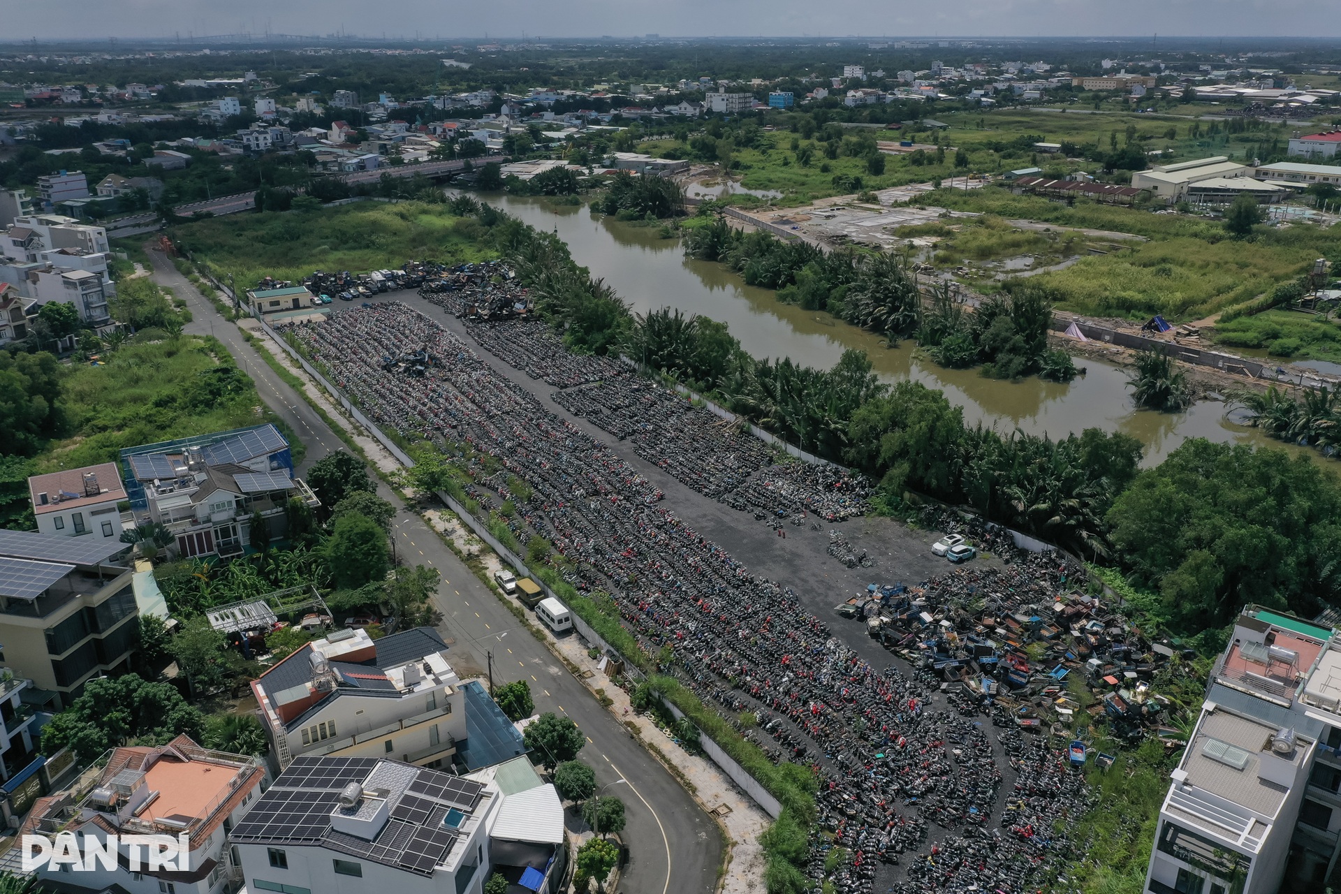 Hơn 1.600 phương tiện vi phạm ở TPHCM được đấu giá thành công - 9 Hơn 1.600 phương tiện vi phạm ở TPHCM được đấu giá thành công - 9