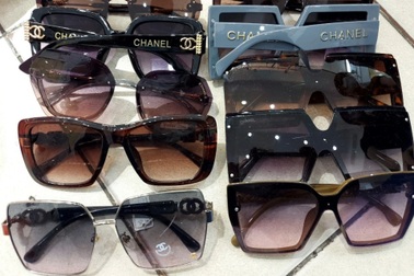 Saigon Square bị "đột kích", tiểu thương bán Gucci, LV nhái trở tay không kịp