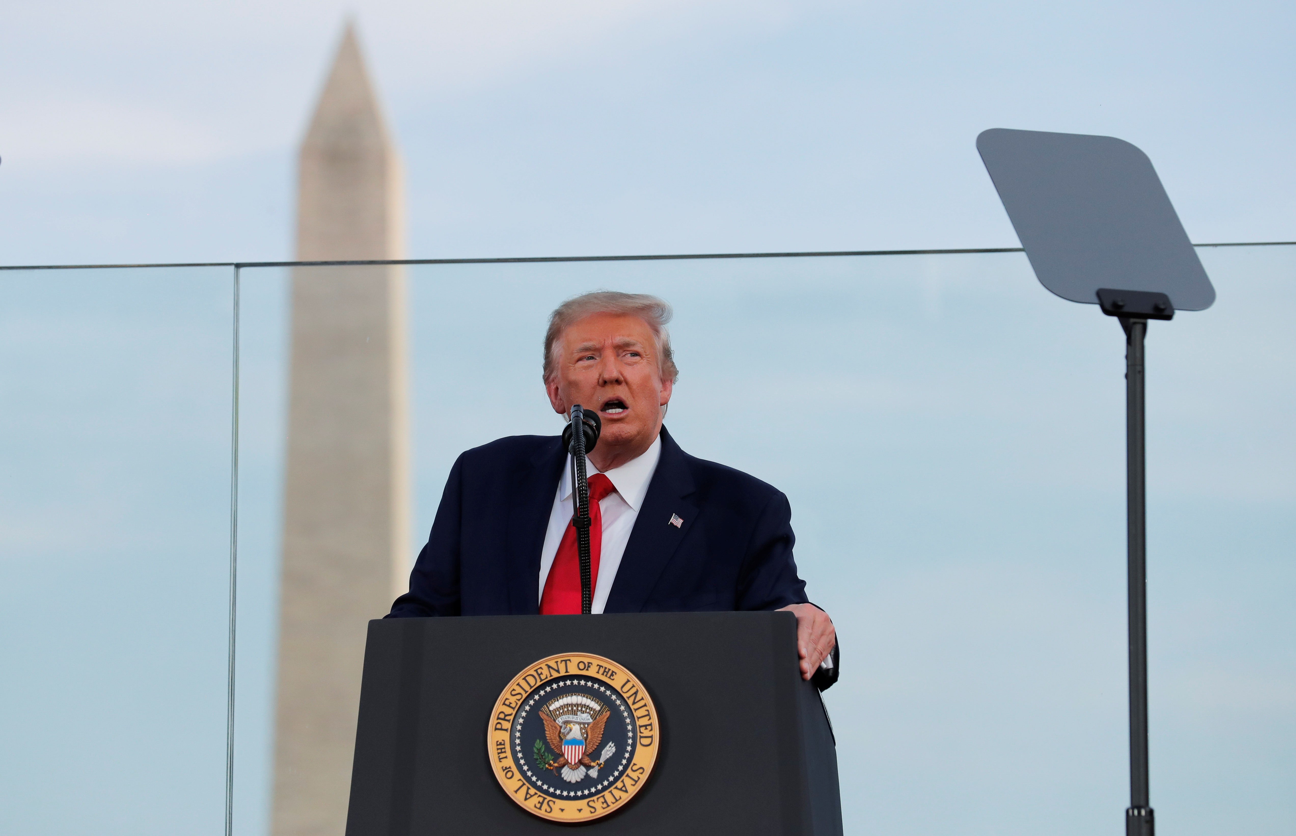 Dàn máy bay quân sự phô diễn sức mạnh mừng quốc khánh Mỹ - 20