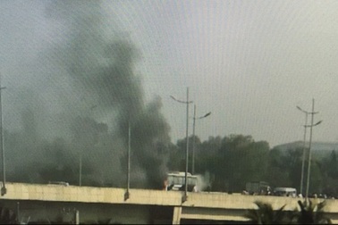 Xe khách 45 chỗ bốc cháy trên cao tốc, nhiều người thoát nạn