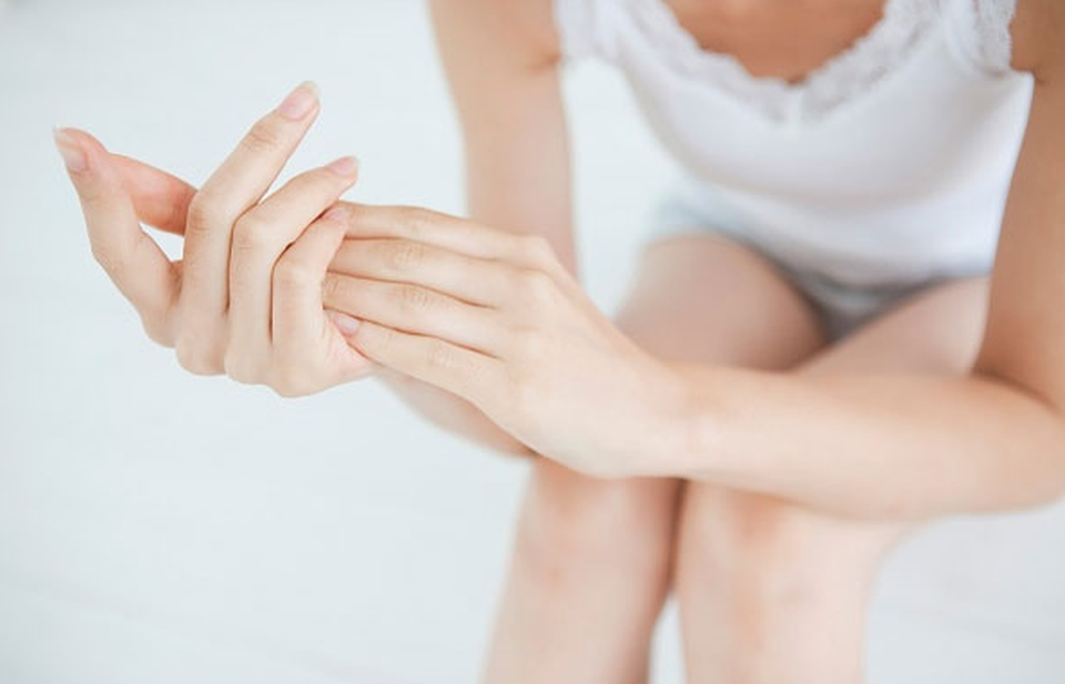 Đặc điểm bàn tay của người có một lá gan khỏe - 2 Đặc điểm bàn tay của người có một lá gan khỏe - 2