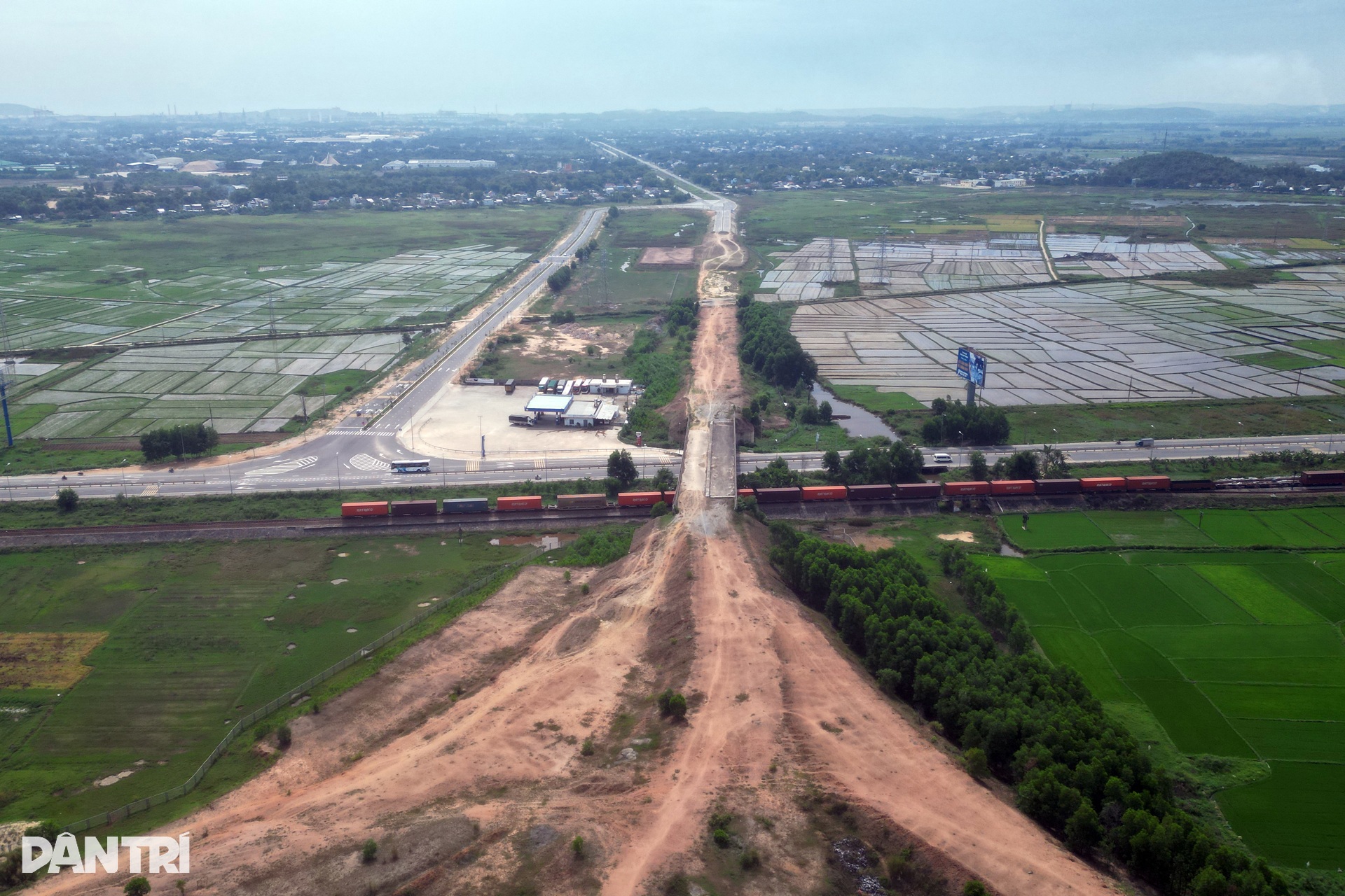 Nút giao Trì Bình cao tốc Đà Nẵng - Quảng Ngãi thi công dở dang suốt 6 năm - 6 Nút giao Trì Bình cao tốc Đà Nẵng - Quảng Ngãi thi công dở dang suốt 6 năm - 6