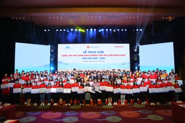 Lễ trao giải cuộc thi "ATGT cho nụ cười ngày mai" năm học 2021 - 2022