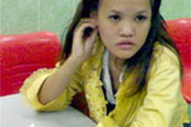 Mới 17 tuổi lừa... hàng loạt ca sĩ