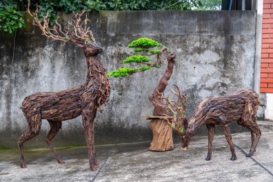 Biến khúc gỗ dưới lòng sông thành con vật như thật, bán cả chục triệu đồng