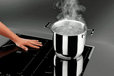 Cách sử dụng bếp từ đúng cách và an toàn nhất cho dịp Tết