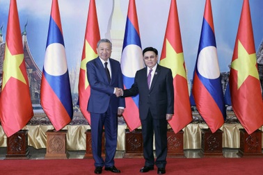 Chủ tịch nước Tô Lâm hội kiến Chủ tịch Quốc hội Lào