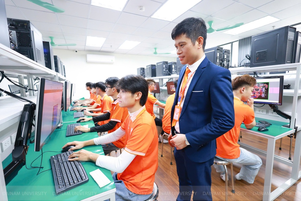 Trường Đại học Đại Nam có hiệu trưởng mới - 4 Trường Đại học Đại Nam có hiệu trưởng mới - 4