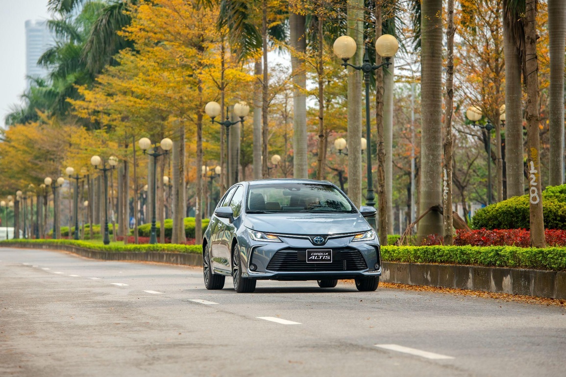 Chủ xe Toyota Hybrid: Mua không chỉ vì tiết kiệm xăng mà còn bởi cảm giác lái và trải nghiệm - 3 Chủ xe Toyota Hybrid: Mua không chỉ vì tiết kiệm xăng mà còn bởi cảm giác lái và trải nghiệm - 3