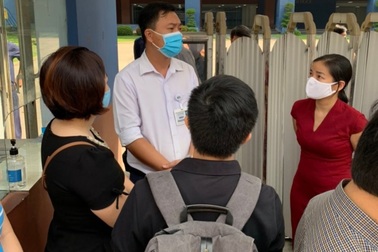 Covid-19: Phụ huynh phản ứng, trường hoàn 100% học phí trong thời gian nghỉ