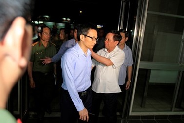 Vụ nhiều bệnh nhân tử vong khi chạy thận: Phó Thủ tướng đến Hòa Bình ngay trong đêm