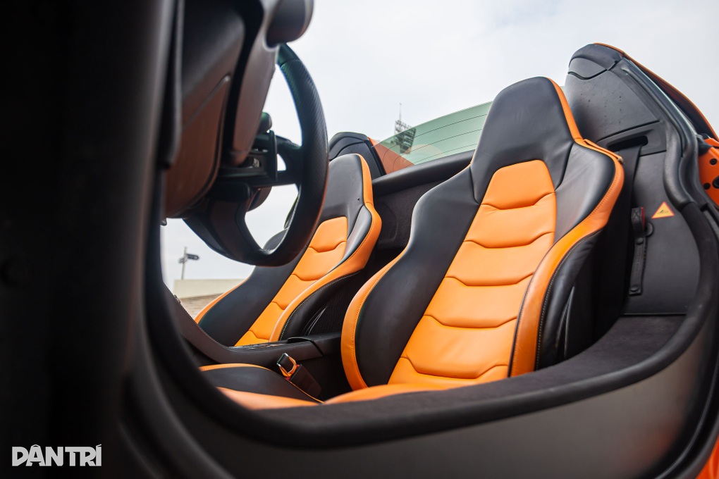Khám phá McLaren 650S độ Liberty Walk, hàng hiếm giá hơn 10 tỷ đồng - 15 Khám phá McLaren 650S độ Liberty Walk, hàng hiếm giá hơn 10 tỷ đồng - 15